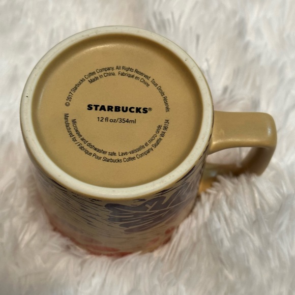 Starbucks Autumn Leaves Fall 2017 Coffee Cup Collectible! No chips or scratches - Picture 3 of 5